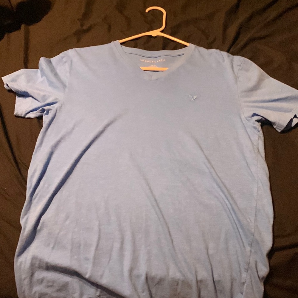 American Eagle Men’s Small V Neck T Shirt